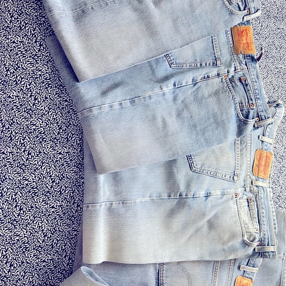 5 prs. men’s Levi’s - Picture 2 of 6
